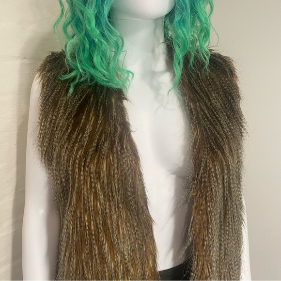 Pink Republic Faux Fur Vest with Sweater Back - Picture 7 of 7